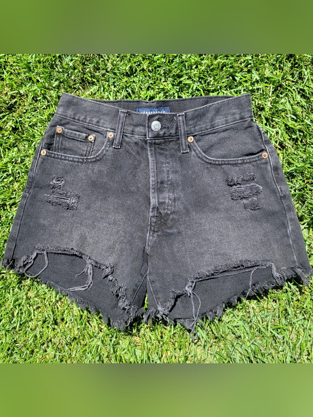 Aeropostale 90's High Rise Cut Offs Womens Size 2 Button Front Black 28W Shorts - Picture 3 of 6